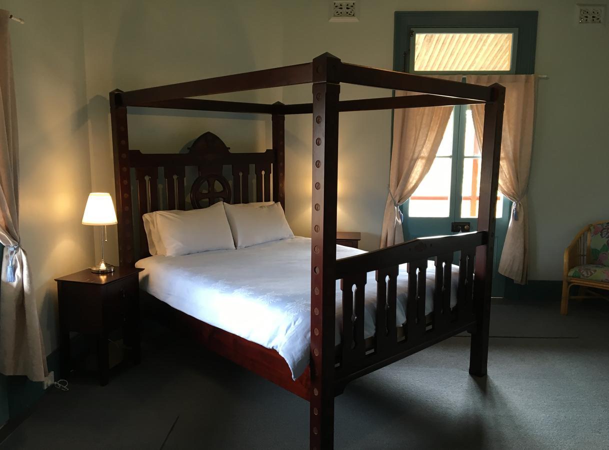Settlers Arms Hotel Dungog Bagian luar foto