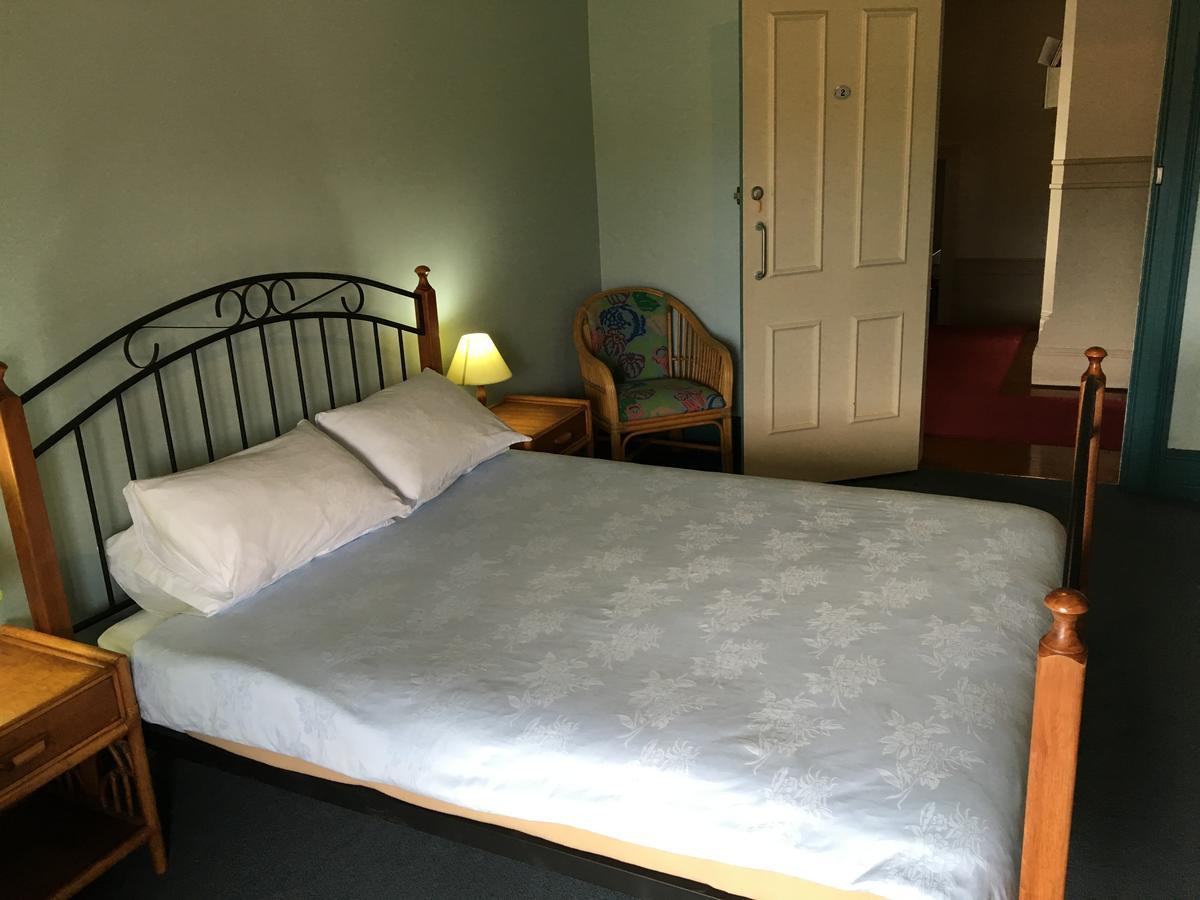 Settlers Arms Hotel Dungog Bagian luar foto
