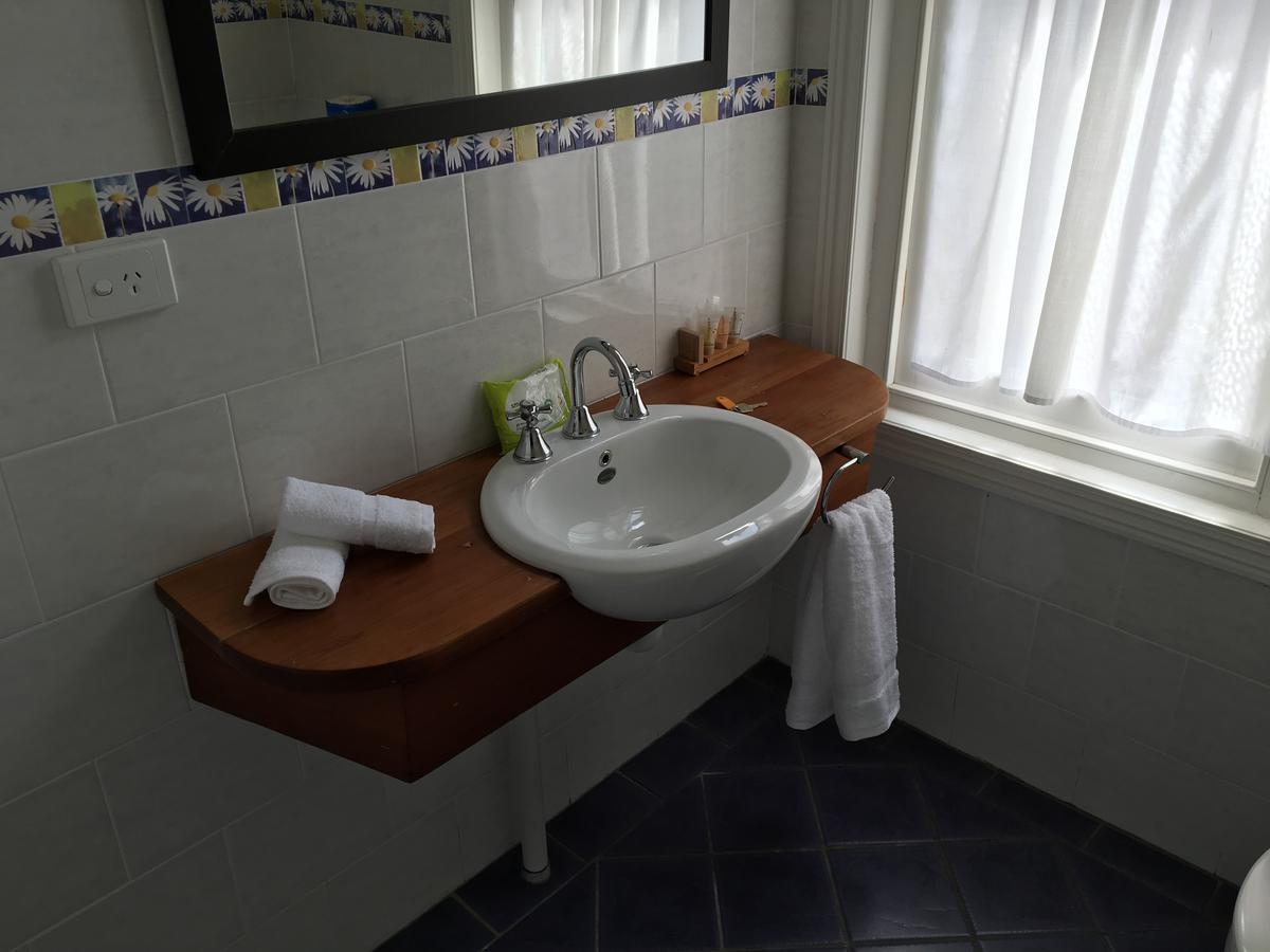 Settlers Arms Hotel Dungog Bagian luar foto