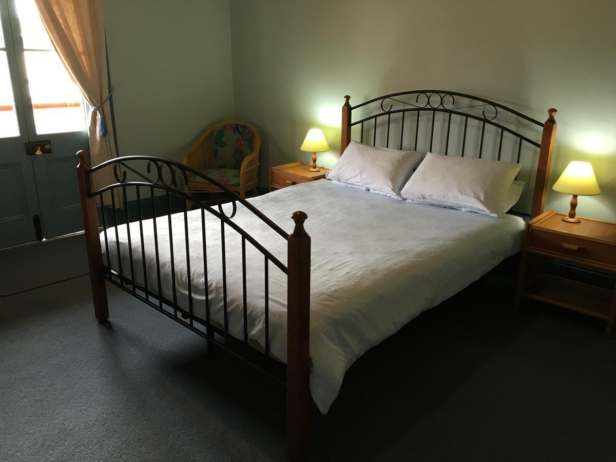 Settlers Arms Hotel Dungog Bagian luar foto