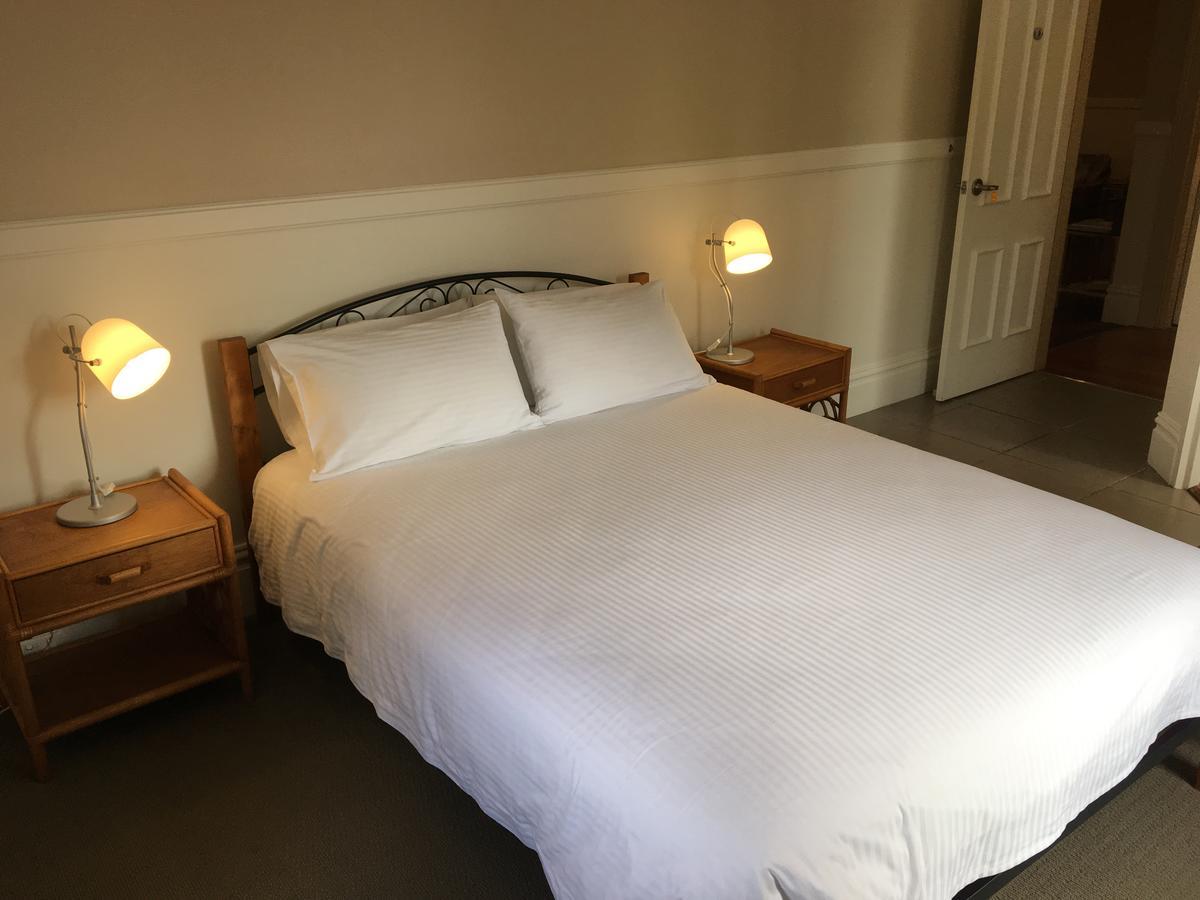 Settlers Arms Hotel Dungog Bagian luar foto