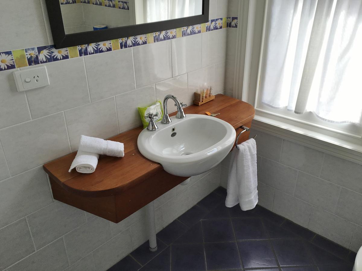 Settlers Arms Hotel Dungog Bagian luar foto